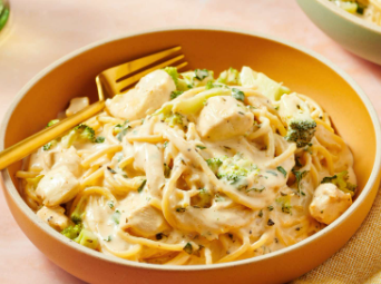 ALFREDO CHICKEN PASTA